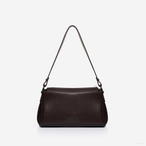 Оригінальна сумка з трьома відділеннями представлена українським брендом ТМ "Lucherino". Виготовлена з високоякісного шкірозамінника та надійної текстильної підкладки.